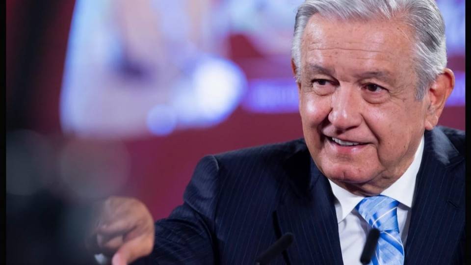 Tren Maya conectará 26 zonas arqueológicas del mundo maya: AMLO