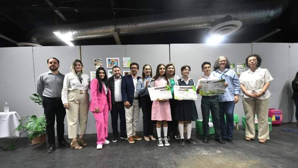 Premian a niños ganadores del Concurso de Alternativas al Uso del Plástico