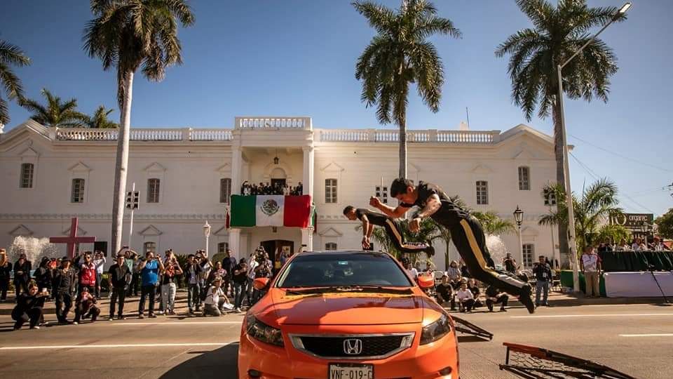 Realizan desfile cívico militar por el CXII Aniversario de la Revolución Mexicana en Culiacán