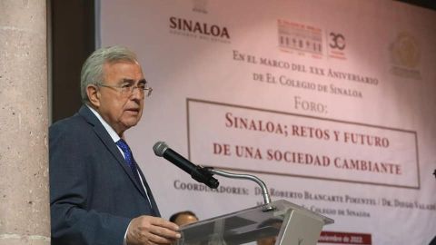 Inaugura Rocha Moya Foro de Análisis del Colegio de Sinaloa