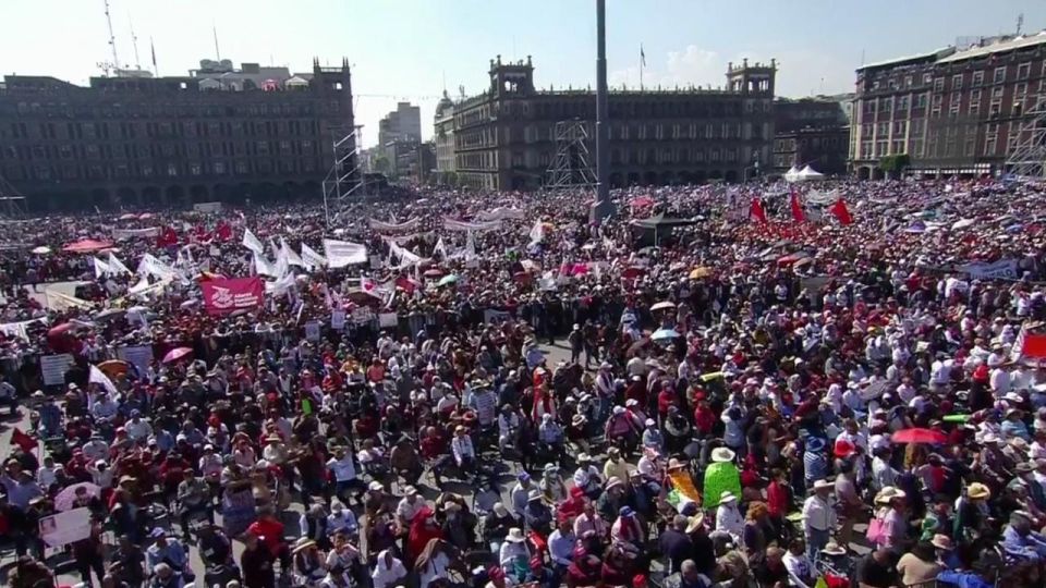 Con marcha y asamblea en el Zócalo celebra AMLO 4 años de la Cuarta Transformación