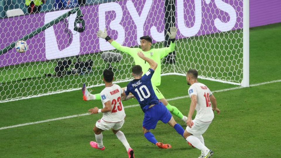 Estados Unidos venció a Irán y avanza a octavos de final