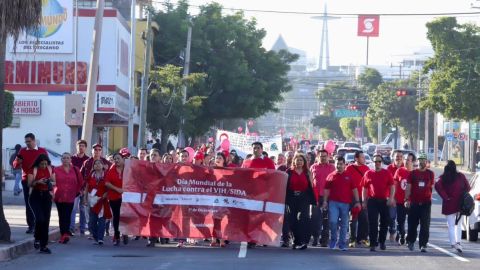 Sector Salud realiza marcha para conmemorar el día mundial de la Lucha contra el VIH/SIDA