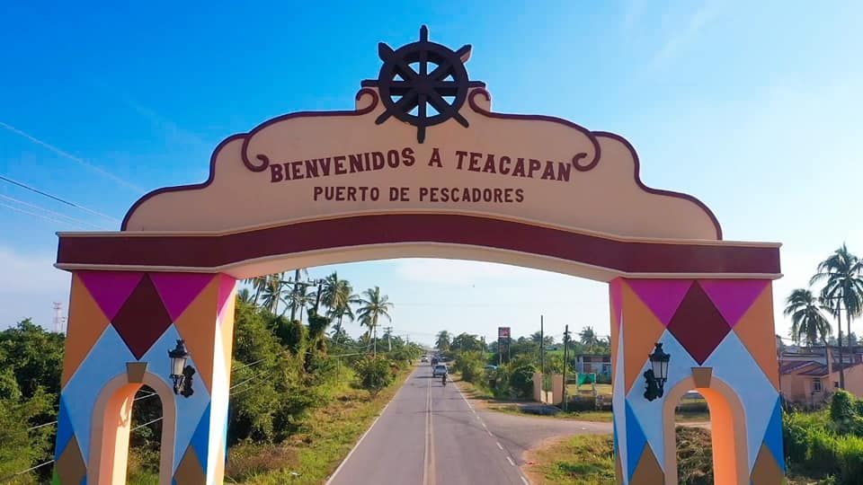 En Teacapán lucen casas con fachadas de colores, esperan generar mayor turismo