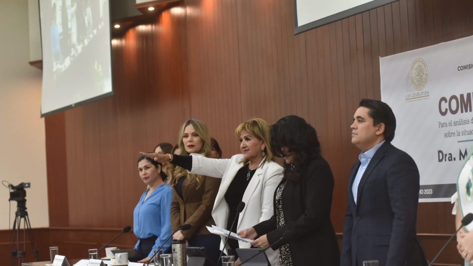 Comparece la secretaria de las Mujeres, Dra. María Teresa Guerra Ochoa ante el pleno del Congreso del Estado