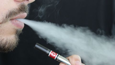 ¡Ten Cuidado! Muestra Cofepris el lado oculto de los vapeadores