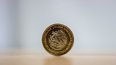 Aprueban moneda conmemorativa por los 200 años de relaciones diplomáticas con Estados Unidos