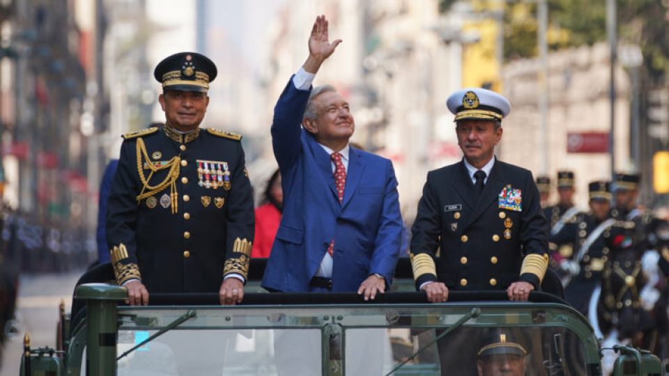 AMLO conmemora 110 Aniversario de la Marcha de la Lealtad en Centro Histórico de la Ciudad de México