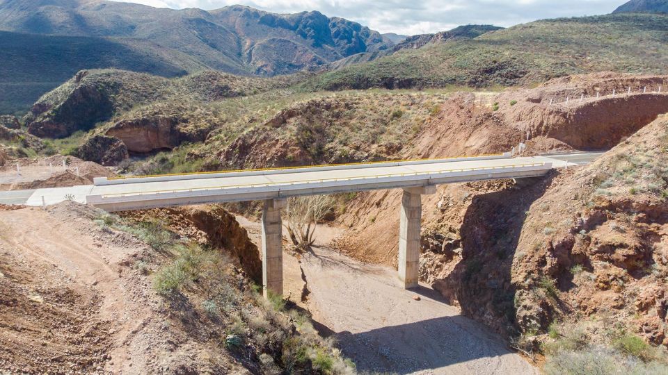 AMLO inauguró modernización del camino Agua Prieta-Bavispe en Sonora