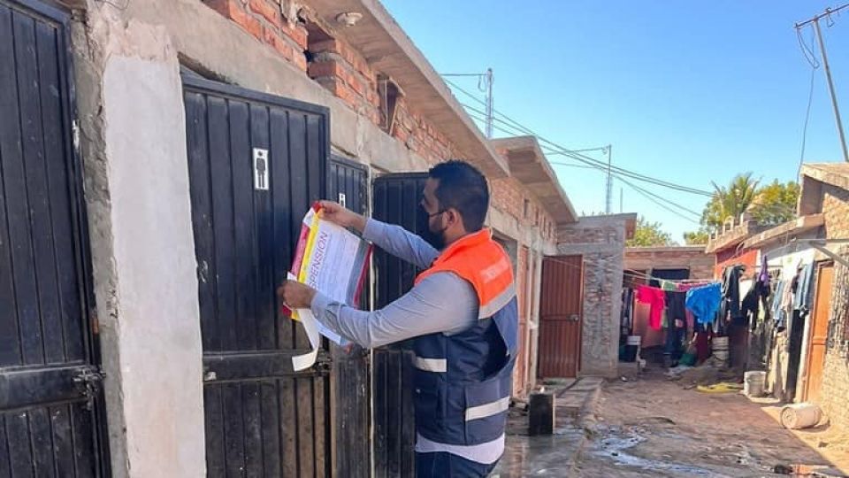 Clausuran cuarterías en Juan José Ríos, se detectó que jornaleros agrícolas vivían en condiciones insalubres