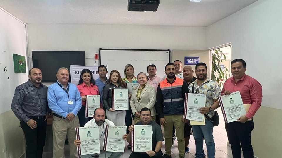 Reconocen a establecimientos 100% libres de humo de tabaco y emisiones