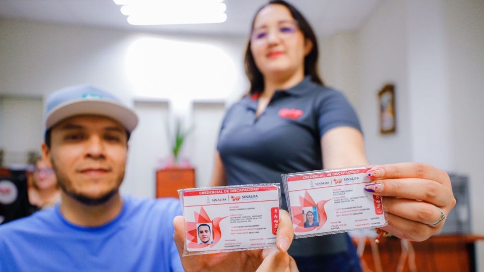 Inició DIF Sinaloa con la entrega de la credencial estatal inteligente a personas con discapacidad