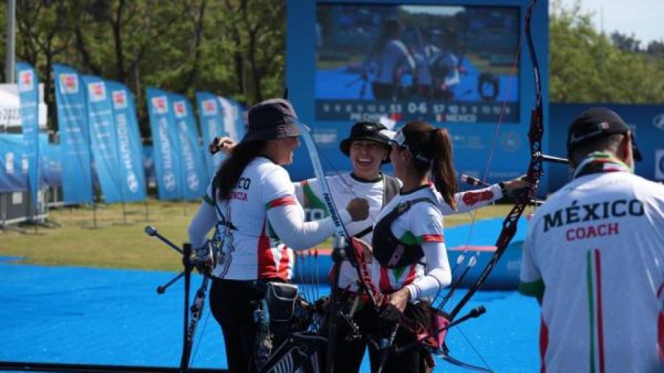 Arqueras mexicanas ganan el oro en la Copa del Mundo en Turquía