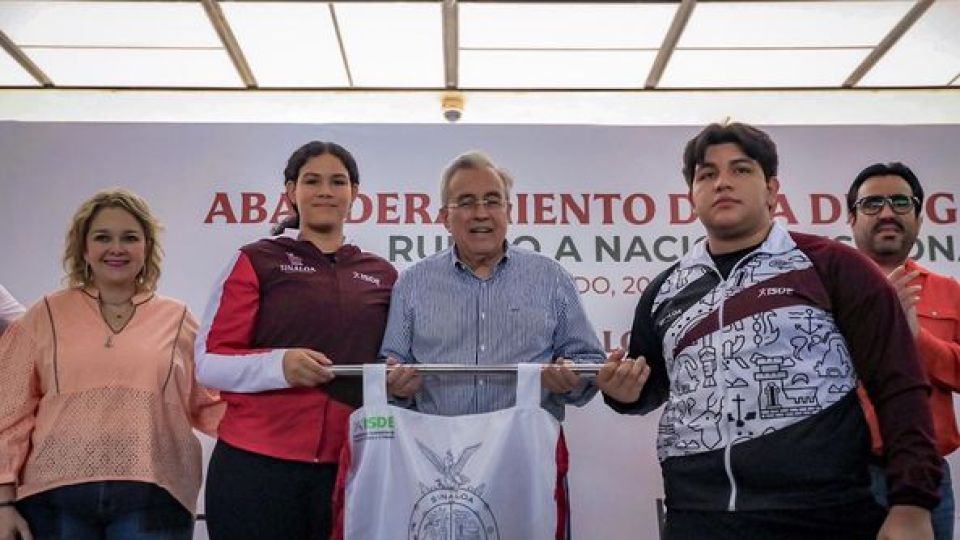 Les desea Gobernador Rocha lo mejor a deportistas