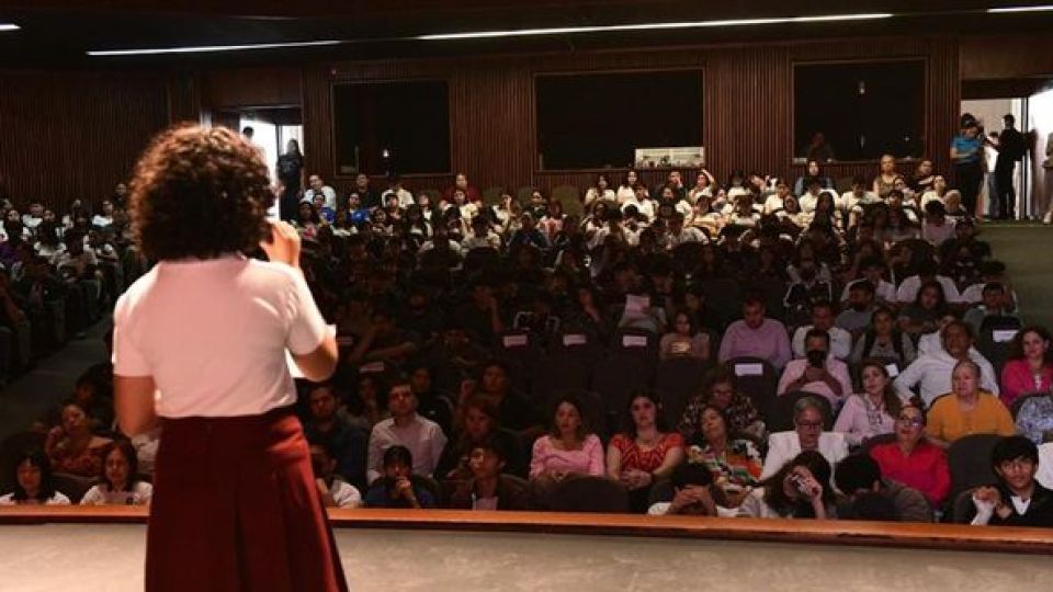 Inauguran evento del Día del Estudiante, "Si te drogas, te dañas"