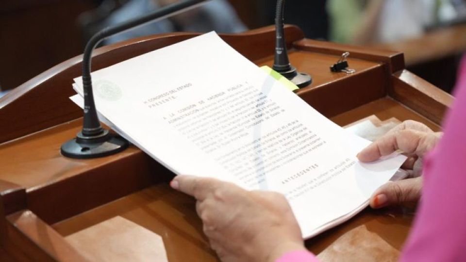 Leen en el Congreso del Estado iniciativa que propone reconocer el derecho a la protección contra la violencia digital