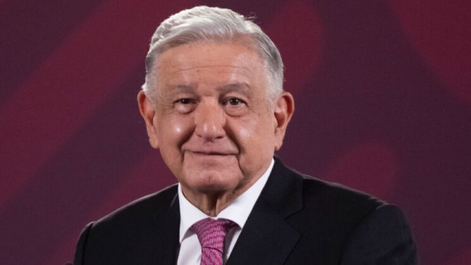 Oportunidades y becas reducen deserción escolar e incursión de jóvenes a la delincuencia: AMLO