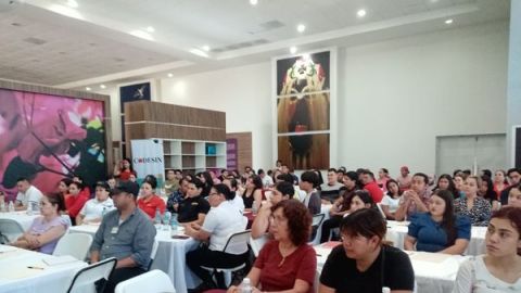 Capacitan a 1,175 prestadores de servicios turísticos de Sinaloa