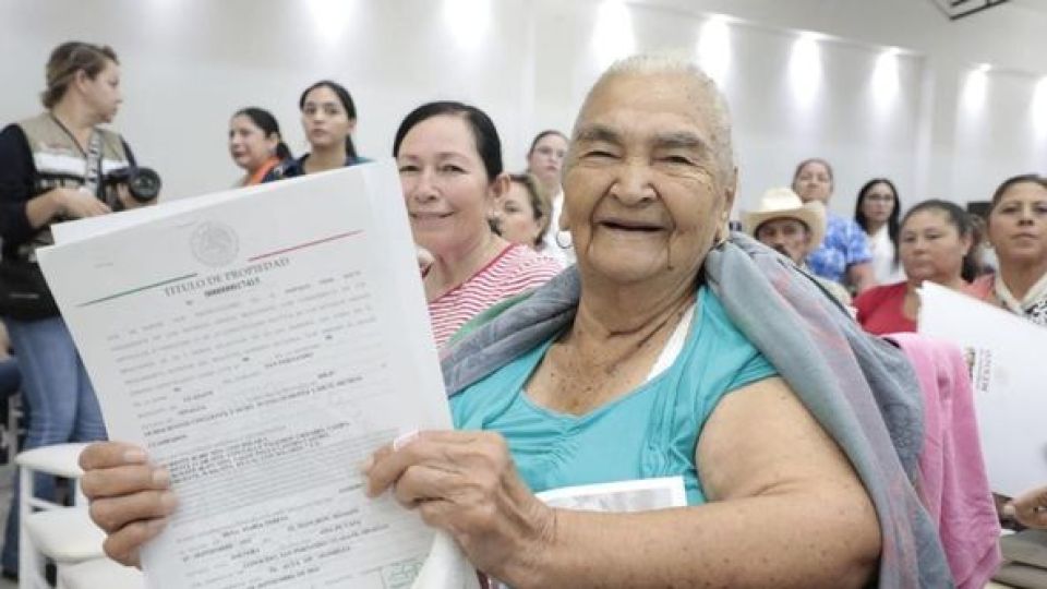 Entregan 3543 de títulos de propiedad de solares en el municipio de Guasave