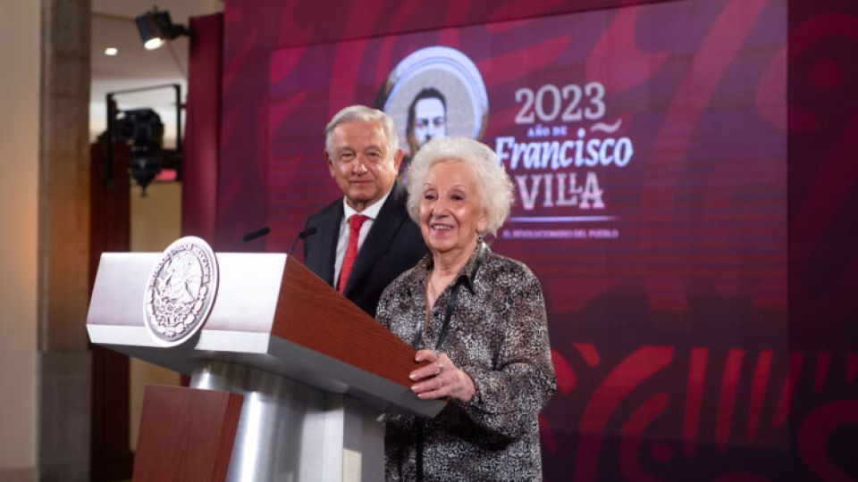 AMLO  recibe a Estela de Carlotto, fundadora de Abuelas de Plaza de Mayo en la mañanera