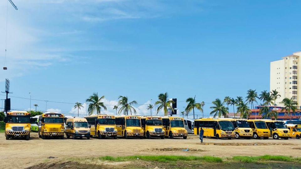 Supervisan unidades de transporte escolar de Sinaloa antes del inicio de clases