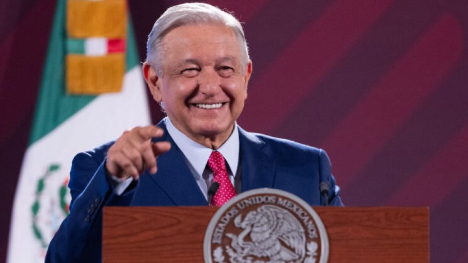 AMLO define prioridades de su último año de gobierno: obras, programas e ingresos de trabajadores