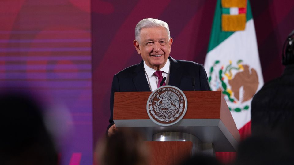 AMLO reconoce a autoridades estadounidenses por retiro de boyas del río Bravo