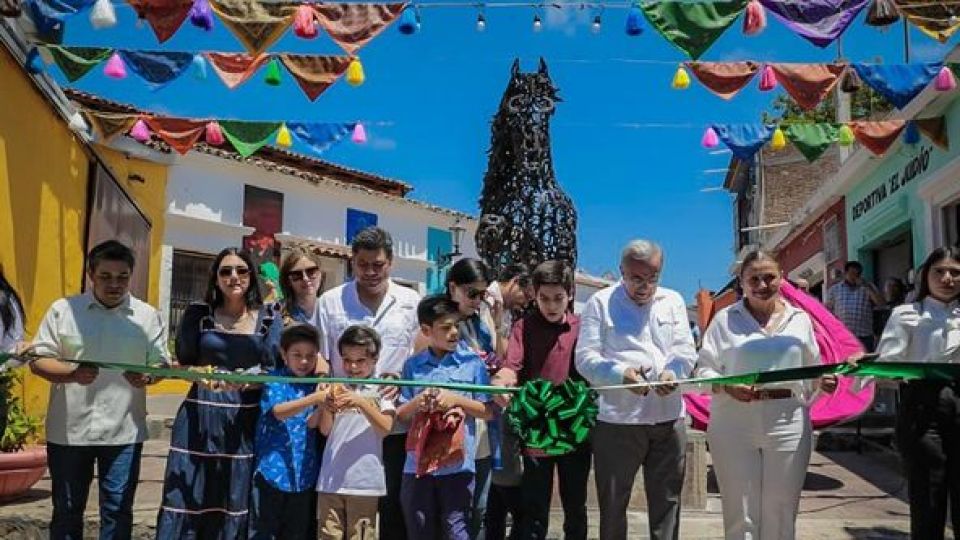 Rinden homenaje en Cosalá al ex gobernador Jesús Aguilar Padilla