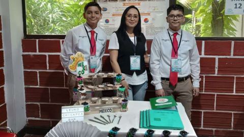 Jóvenes estudiantes sinaloenses crean barra nutritiva para ayudar a pacientes con leucemia