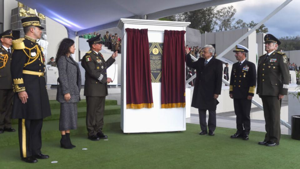 Clausuran festejos por Bicentenario del Heroico Colegio Militar