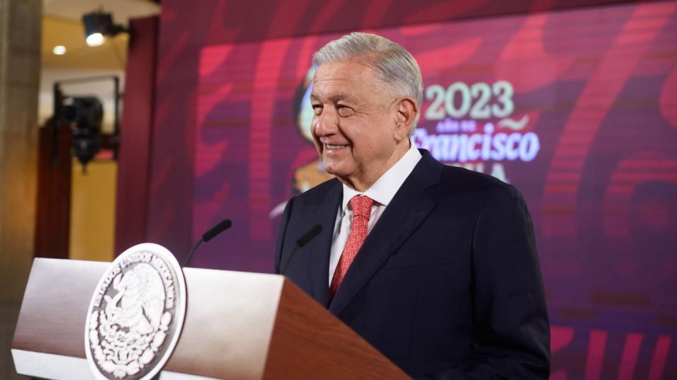 AMLO prepara reforma para elevar pensión y rehabilitación de personas con discapacidad a rango constitucional