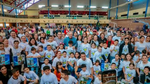 Entregan Procesadores Cocleares, Auxiliares Auditivos y Apoyos de Movilidad para personas con discapacidad