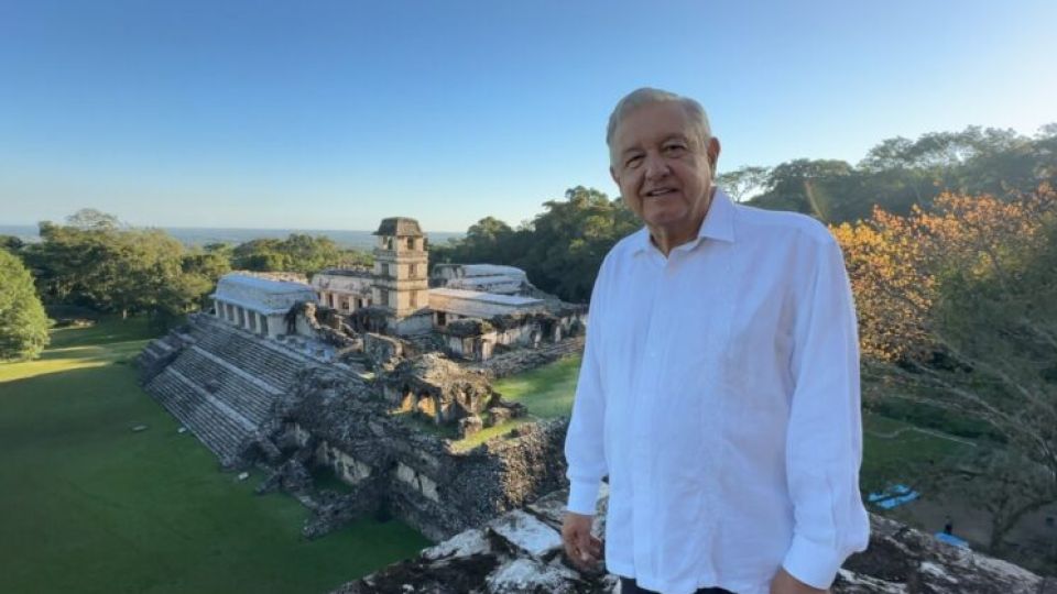 "Que nos vaya bien a todos en 2024. El porvenir va a ser de nosotros", AMLO a los mexicanos en mensaje de Año Nuevo