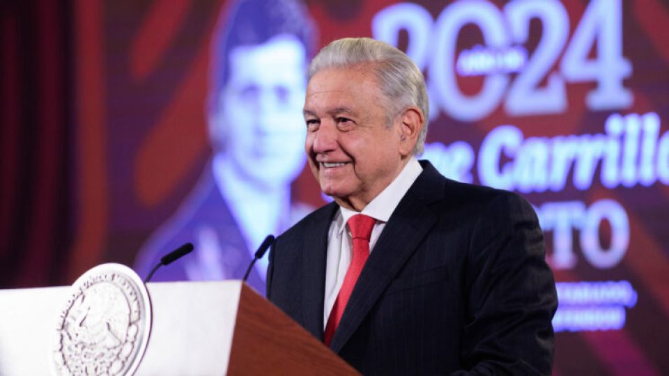 Rescate de CFE aseguró precio justo de la energía eléctrica: AMLO