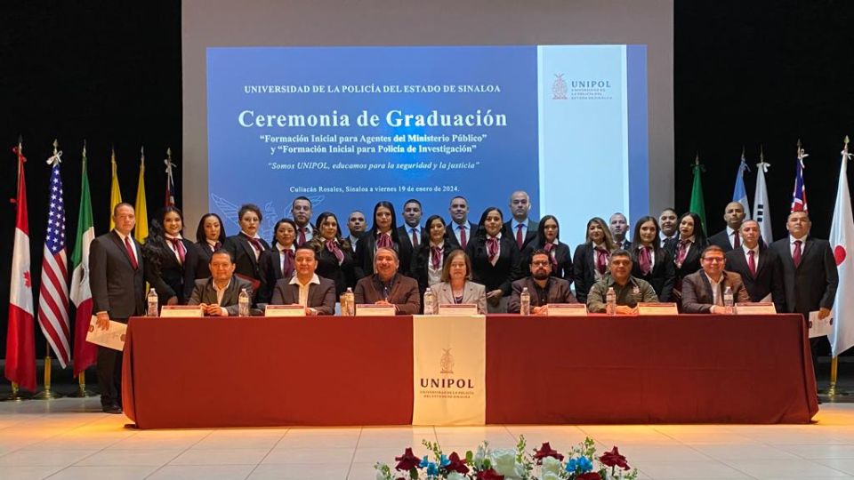 Se gradúan de UNIPOL 33 mujeres que reforzarán a la FGE