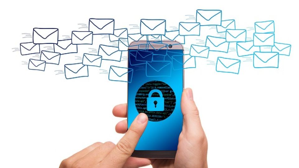 Profeco y compañías de telefonía móvil firman acuerdo contra el spam