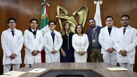 Reconoce IMSS gran gesto de médicos internos que bailaron vals con paciente al cumplir 15 años