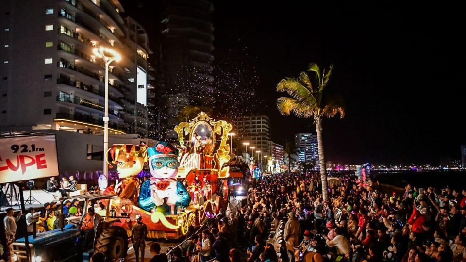 Realizaron primer Desfile del Carnaval Internacional de Mazatlán