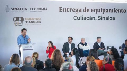 Entregaron equipamiento a 229 tianguistas de Culiacán con el programa "Nuestro Tianguis"