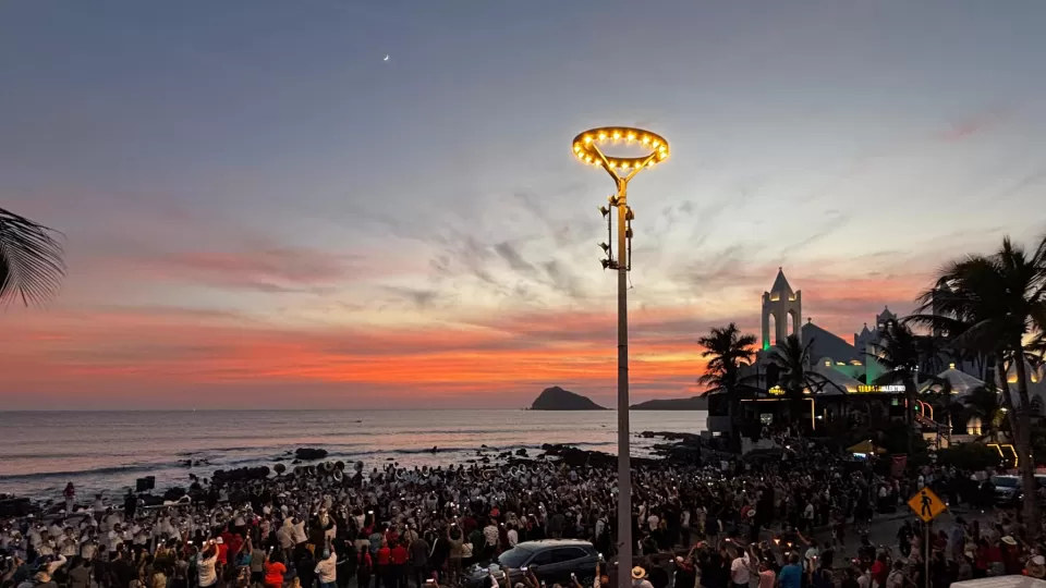 Consiguen en Mazatlán récord Guinness por la banda de música folclórica más grande del mundo