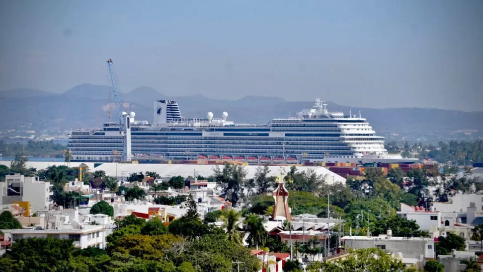 Llega a Mazatlán el  crucero Koningsdam con 2,565 pasajeros