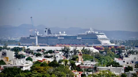 Llega a Mazatlán el  crucero Koningsdam con 2,565 pasajeros