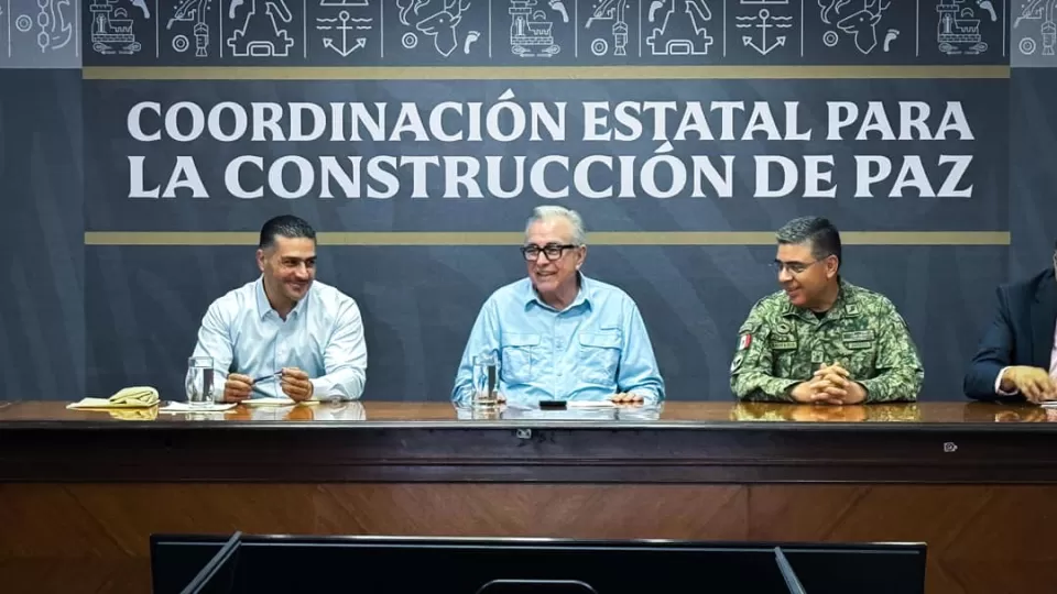 Realiza el Gobernador Rocha Moya y el Secretario García Harfuch reunión de seguridad