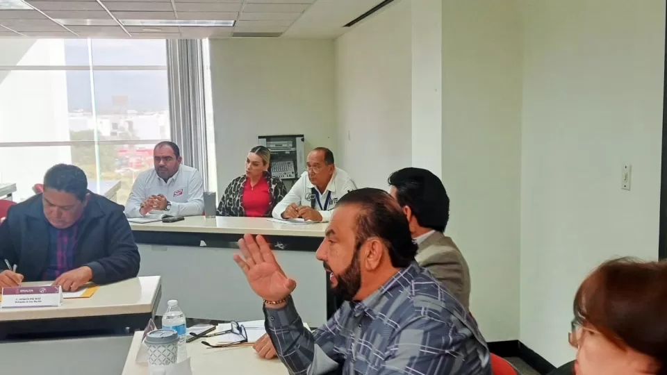 Sancionarán autobuses con luces de colores en el interior en Culiacán