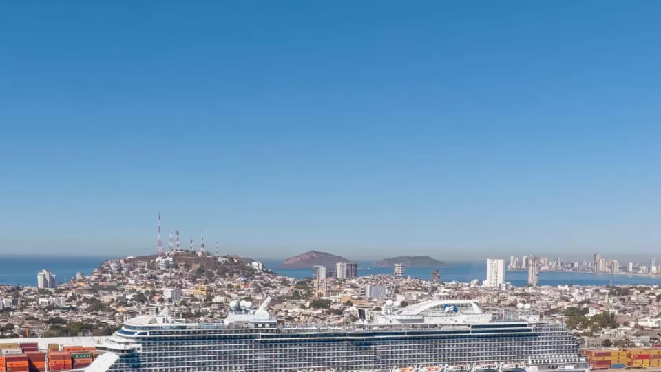 Llega a Mazatlán el primer crucero del mes de febrero