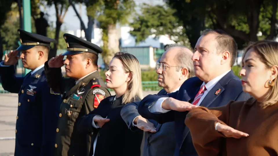 Conmemoran en Sinaloa el 110 aniversario de la Fuerza Aérea Mexicana con acto cívico