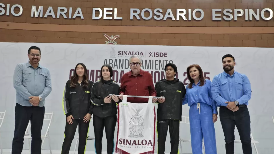 Abanderan a la delegación sinaloense rumbo a la Olimpiada Nacional