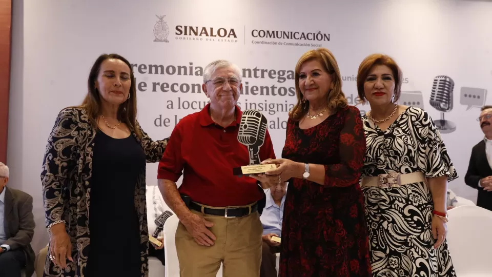 Reconocen a 12 locutores insignia de la radiodifusión sinaloense