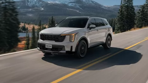 Alertan por falla en más de 2 mil vehículos Kia en México