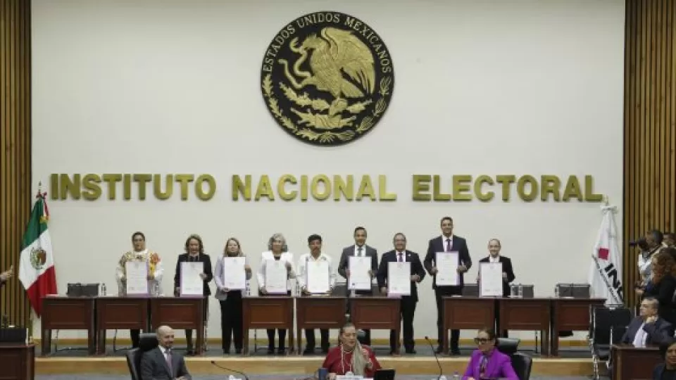 Entregó INE constancias de mayoría a Ministras y Ministros que integrarán la Suprema Corte de Justicia de la Nación